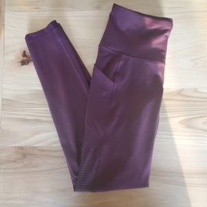 Old Navy plum high waist go dry workout leggings with mesh side panels